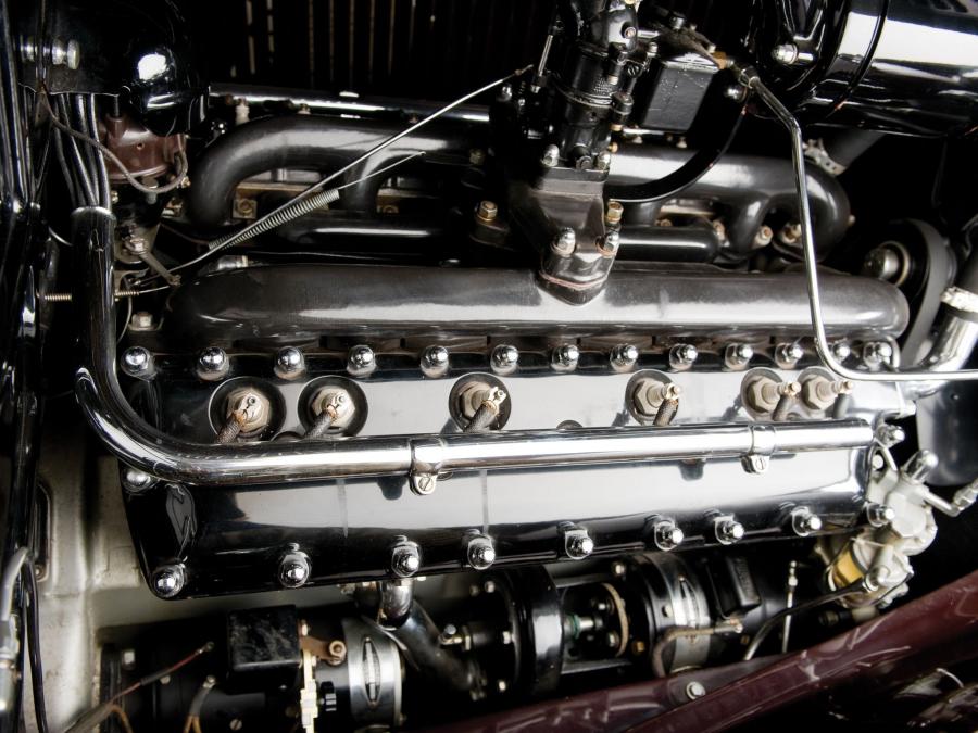  Lincoln Model KA Roadster by Dietrich 1933 года  (фото 2 из 14)